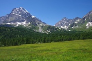 Il monte Leone e i pascoli